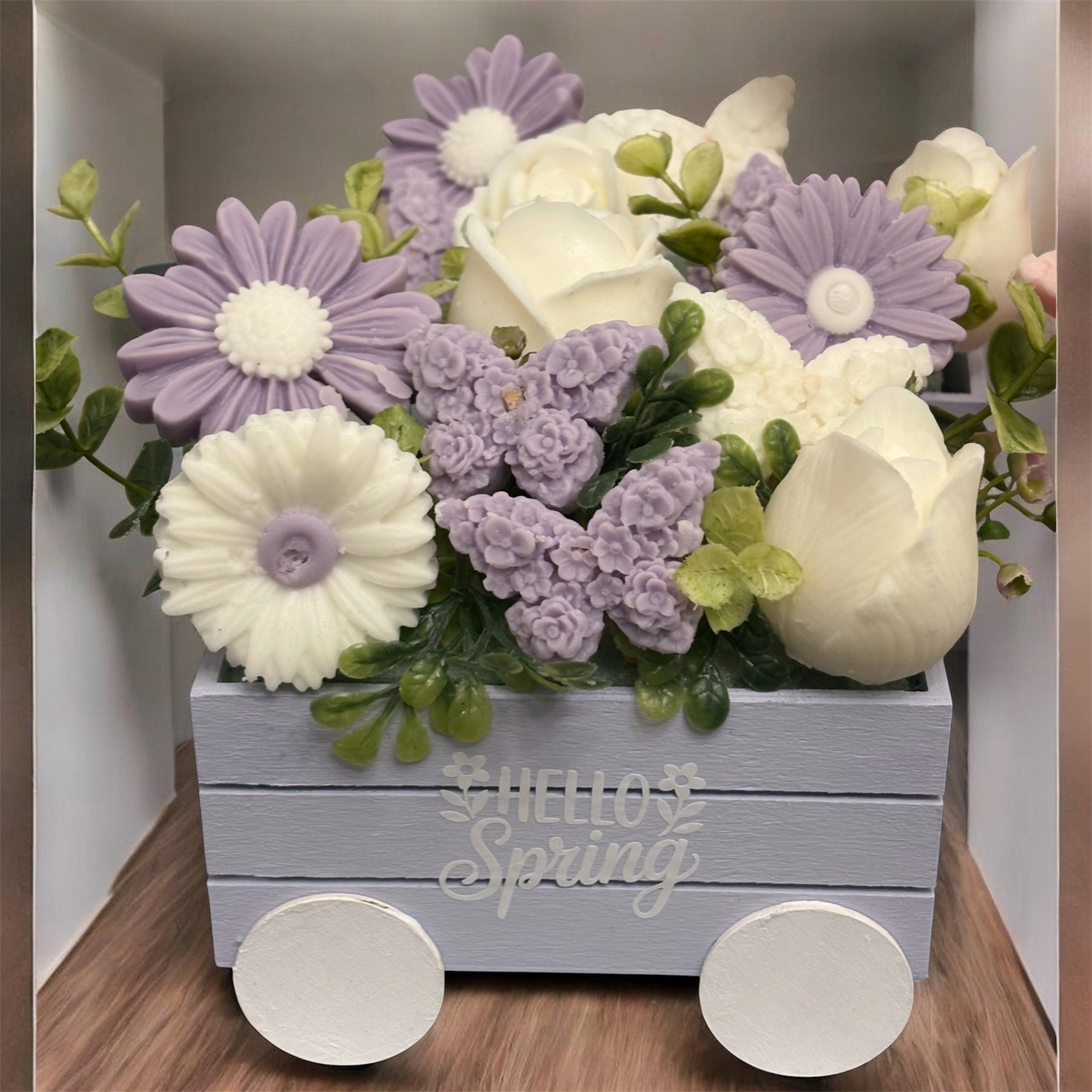 Floral Wax Melts in Farmhouse Wagon